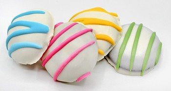 Truffles Dipped in Yogurt w/Strips Treat - Claudia's Canine Bakery